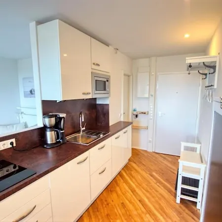 Haus Schoene Aussicht, App 2sbe12 Апартаменты Хайлигенхафен